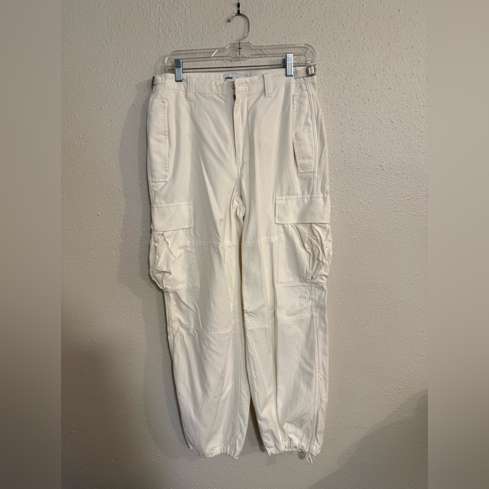 Aritzia Cream Cargo Pants